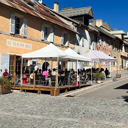 Auberge Le Glacier Bleu Mont-Dauphin Eksteriør bilde
