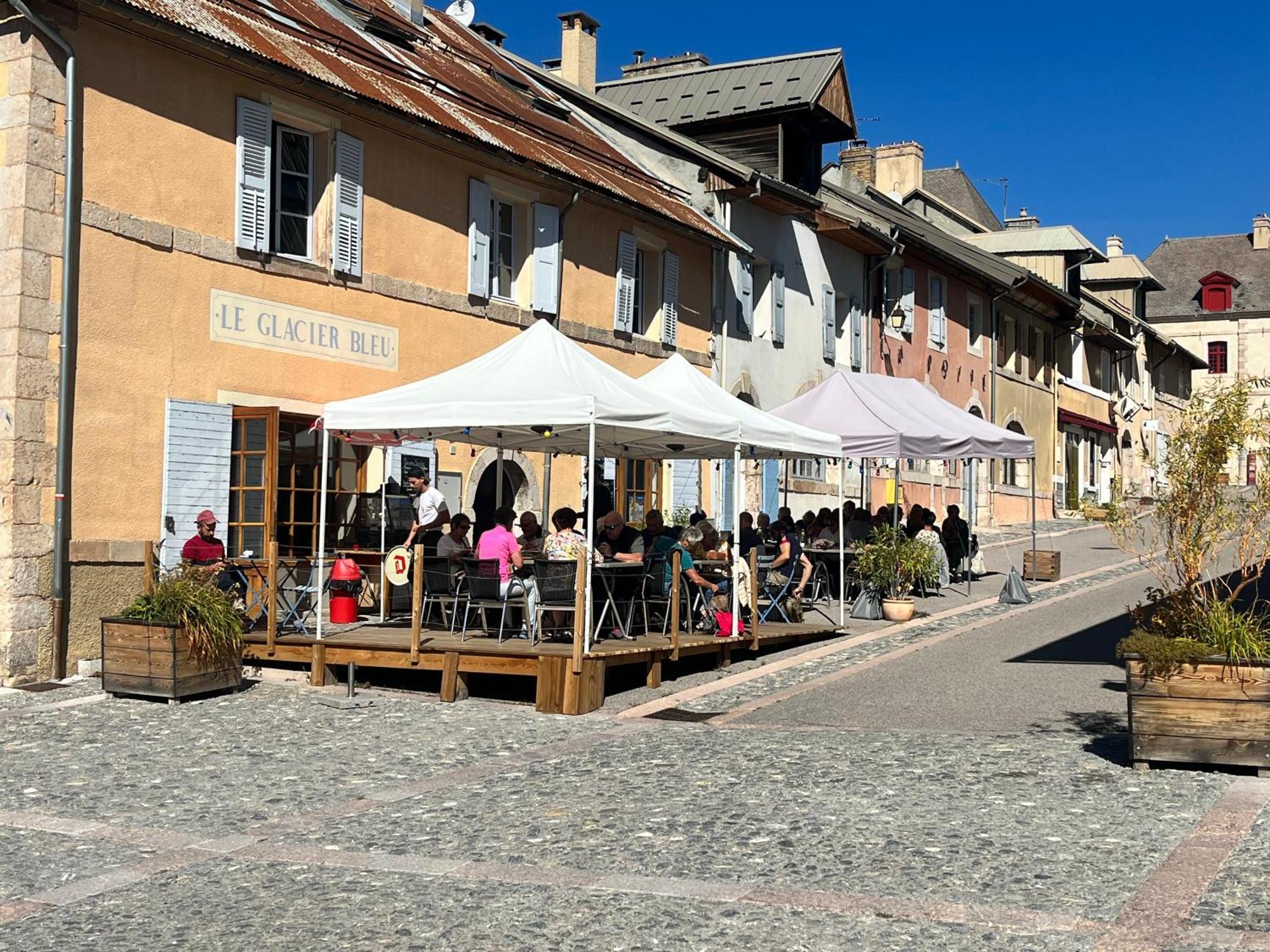 Auberge Le Glacier Bleu Mont-Dauphin Eksteriør bilde