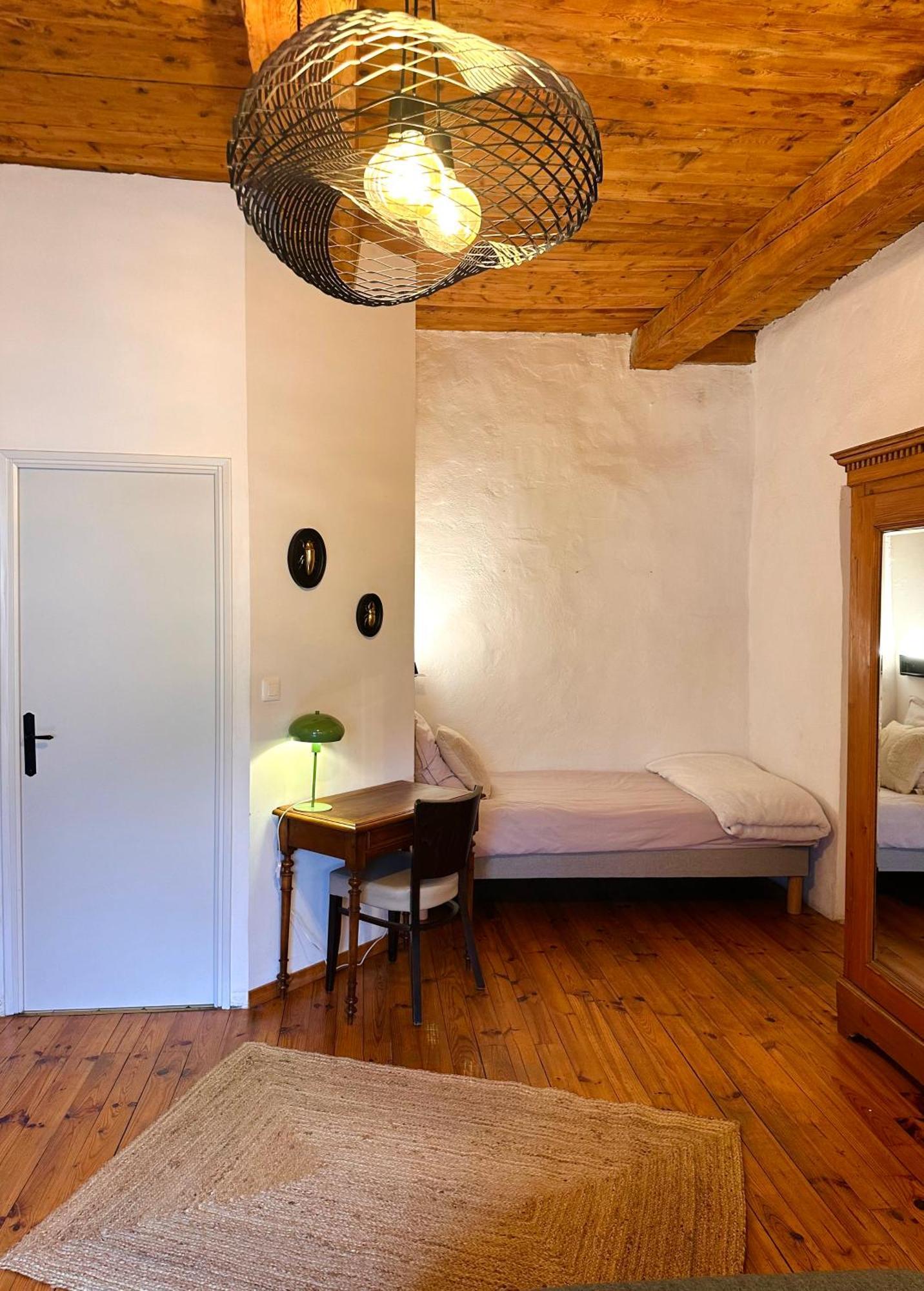 Auberge Le Glacier Bleu Mont-Dauphin Rom bilde